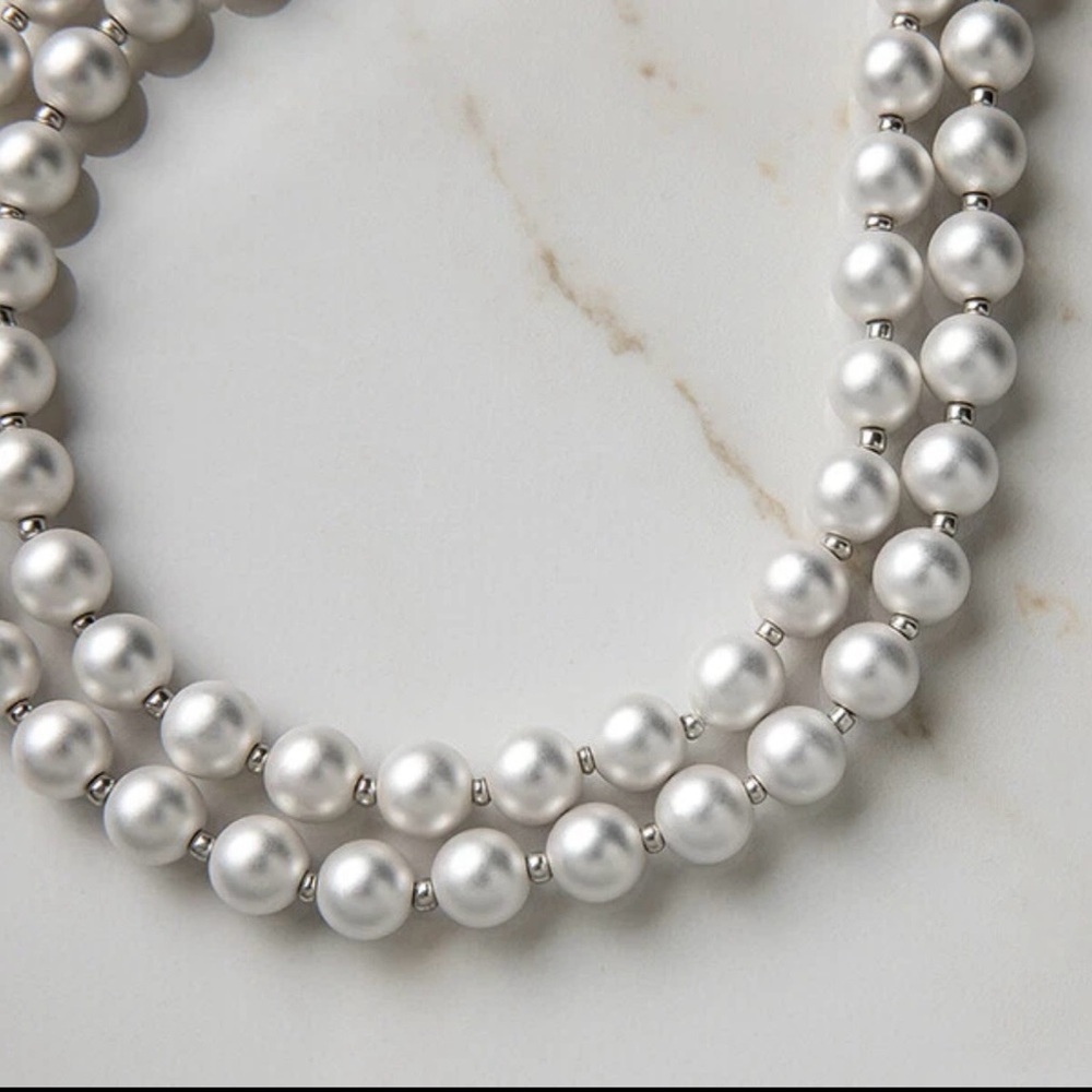 Plunder Design Jewelry Clara Wren White Matte Silver Beaded Necklace 58” NWOT